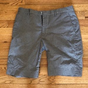 UNIQLO shorts 30-33 inch